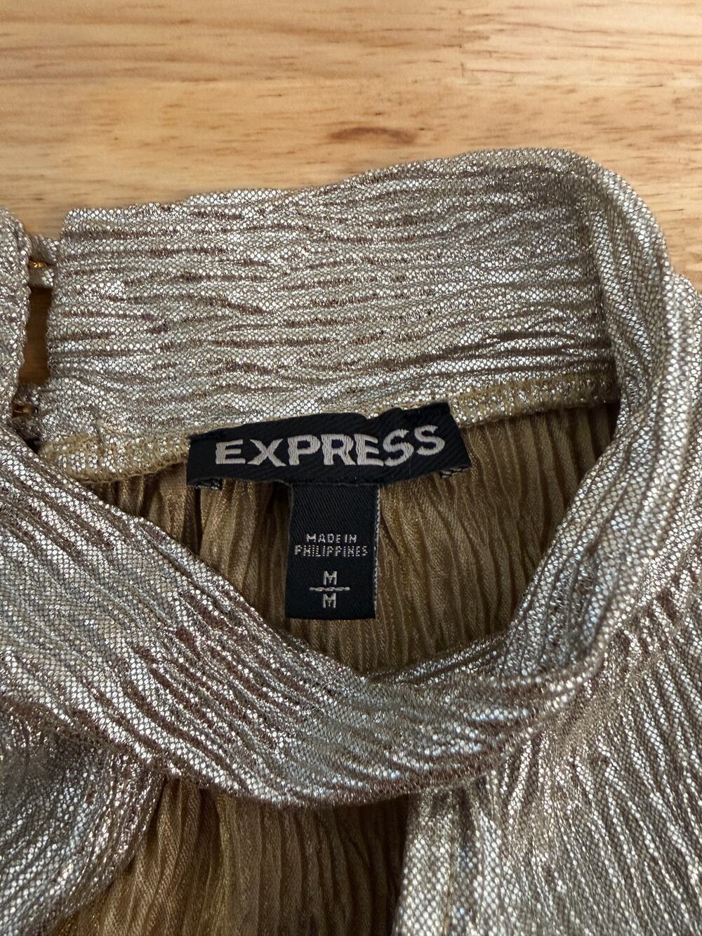 Express Women’s M Metallic Gold Pleated Sleeveless Keyhole Mock Neck Party Top